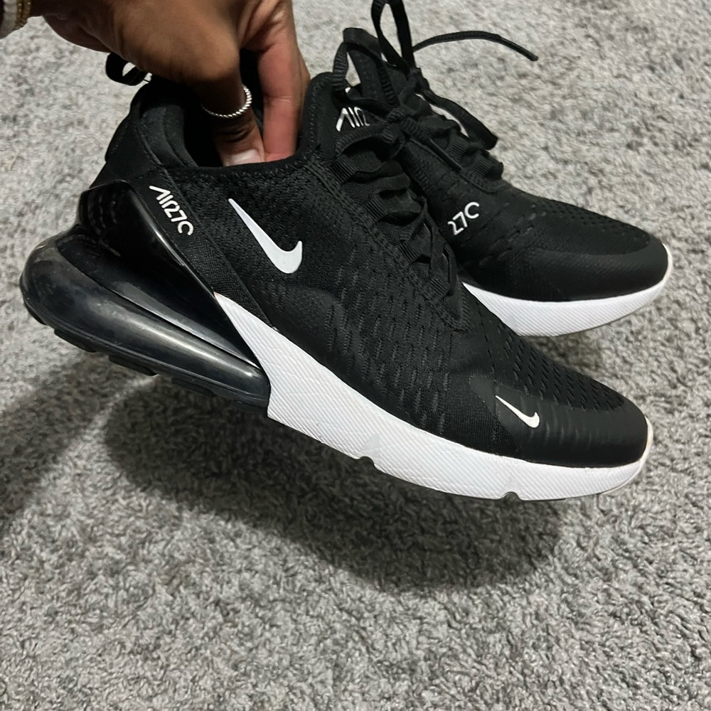 Nike 270